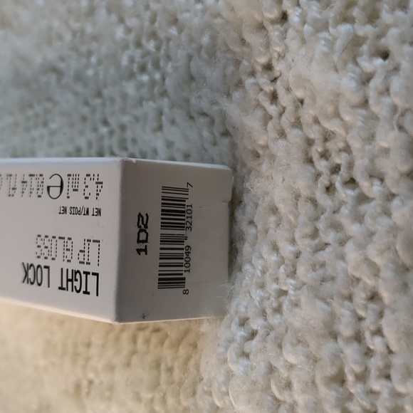 about- face Light Lock Lip Gloss in Shade: Payton, 4.3ml/0.14fl oz - Picture 9 of 9